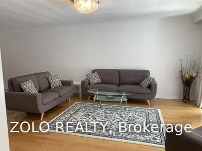 23 Hill Street, Newmarket, ON L3Y 4Y4