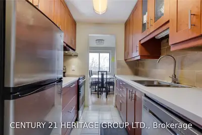 136 SCANLON Avenue 11, Bradford West Gwillimbury, ON L3Z 1G6