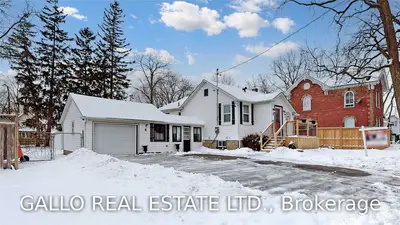 4 Albert Street, Whitchurch-stouffville, On L4a 4h1