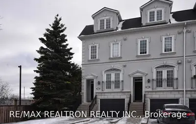 24 Hunt Avenue 38, Richmond Hill, ON L4C 4G9