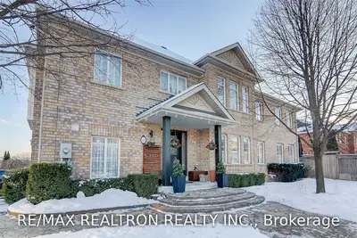 69 Burgess Crescent, Newmarket, ON L3X 2T7