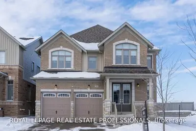 12 Kennedy Boulevard, New Tecumseth, ON L9R 0L4