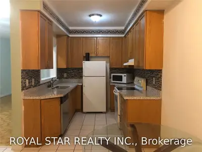 5 Bergamot Crescent, Richmond Hill, ON L4S 2K1