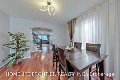 271 Chilcott Crescent, Newmarket, ON L3X 3G7