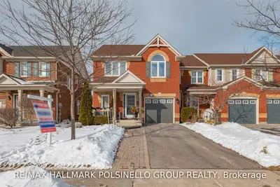 255 Chilcott Crescent, Newmarket, ON L3X 3G7