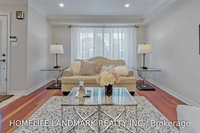 25 Courtney Crescent, Richmond Hill, ON L4E 4B9