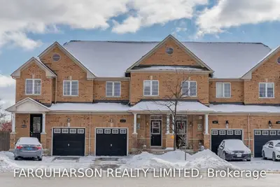 543 Reeves Way Boulevard, Whitchurch-Stouffville, ON L4A 0H1