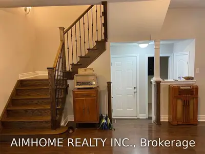 1032 Wilbur Pipher Circle, Newmarket, ON L3X 0G4