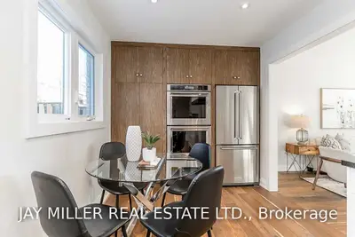 81 Lowe Boulevard, Newmarket, ON L3Y 6H1