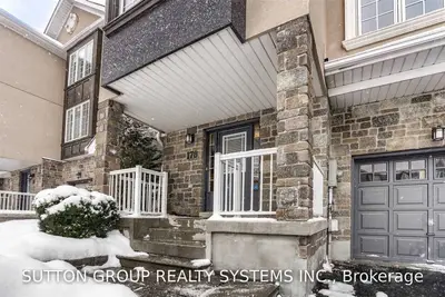178 Dean Burton Lane, Newmarket, ON L3X 3C4