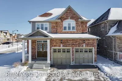 23 Robert Wilson Crescent, Georgina, ON L4P 0G8