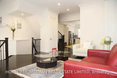 8 Lasalle Lane, Richmond Hill, ON L4C 7V6