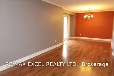 320 Primrose Lane Upper, Newmarket, ON L3Y 5Z2