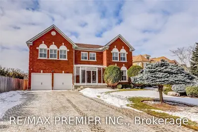 83 Hillhurst Drive, Richmond Hill, ON L4B 3C4