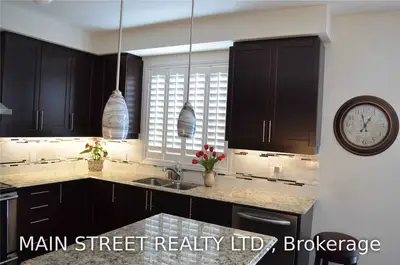 963 Goring Circle, Newmarket, On L3x 0b5