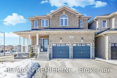 2 Armstrong Crescent, Bradford West Gwillimbury, ON L3Z 0L1