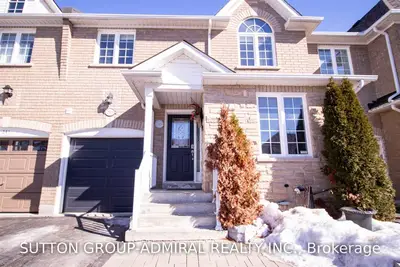 239 Flagstone Way, Newmarket, ON L3X 2Y2