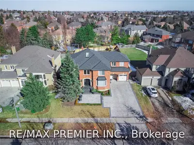 71 Glenarden Crescent, Richmond Hill, ON L4B 2K4