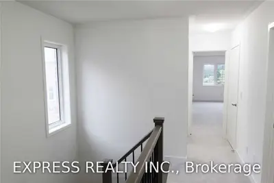 158 Harding Park Street, Newmarket, ON L3Y 0E4