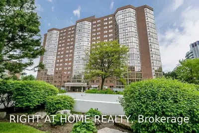 20 Baif Boulevard 1009, Richmond Hill, ON L4C 8T1