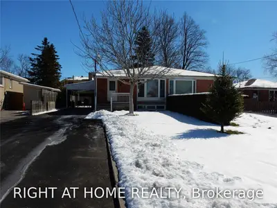 390 Browndale Crescent, Richmond Hill, ON L4C 3J4