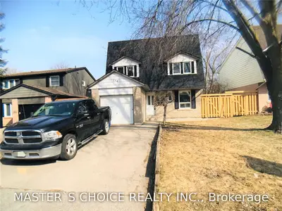 254 Currey Crescent, Newmarket, ON L3Y 5M9