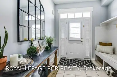 448 William Dunn Crescent, Newmarket, ON L3X 3L2