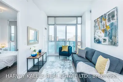 9471 Yonge Street 710, Richmond Hill, ON L4C 1V4