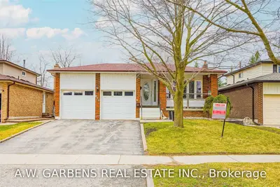 873 Sparrow Road, Newmarket, ON L3Y 5P7