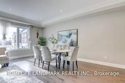45 Divon Lane, Richmond Hill, ON L4B 0G4
