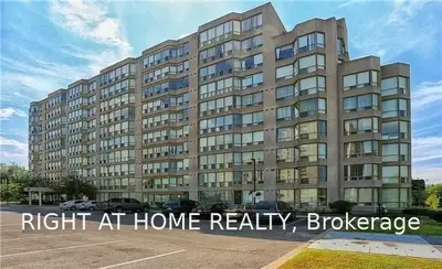 175 Cedar Avenue 401, Richmond Hill, ON L4C 9V3