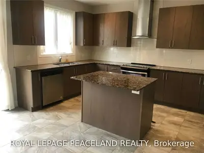7 Prairie Grass Crescent, East Gwillimbury, ON L9N 0S8
