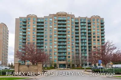 39 Oneida Crescent 716, Richmond Hill, ON L4B 4T9