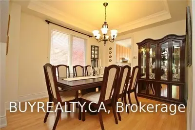 7 Fairside Drive, Bradford West Gwillimbury, ON L3Z 0B8