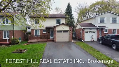 205 Thoms Crescent, Newmarket, ON L3Y 1C9