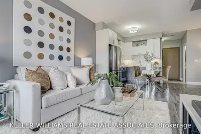 28 Uptown Drive 528, Markham, ON L3R 5M8