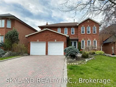 32 Cygnus Drive, Richmond Hill, ON L4C 8N9