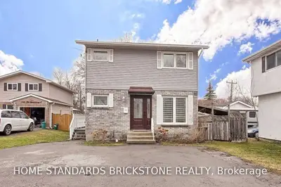 138 The Queensway South, Georgina, ON L4P 3J6