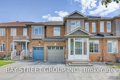 25 Waterton Crescent, Richmond Hill, ON L4B 4L7