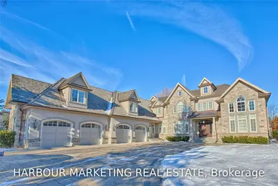 16 Bryson Drive, Richmond Hill, ON L4C 6E3
