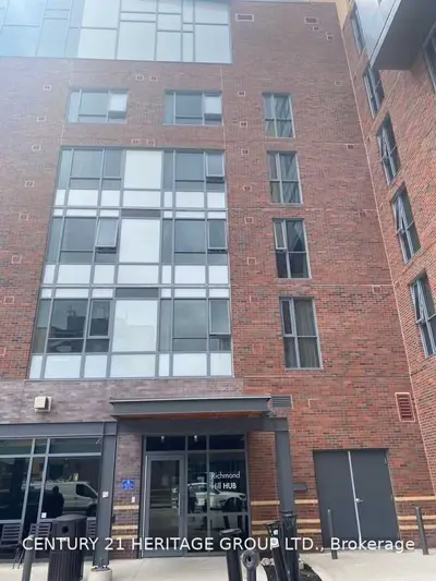10415 Yonge Street 619, Richmond Hill, ON L4C 0Z3