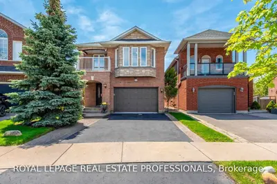 308 St Joan Of Arc Avenue, Vaughan, ON L6A 3N1