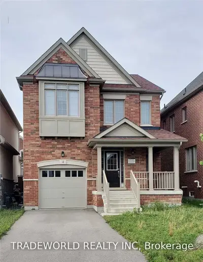 4 Larkfield Crescent, East Gwillimbury, ON L9N 0P7