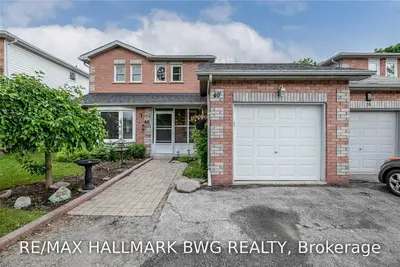 40 Magani Avenue, Bradford West Gwillimbury, ON L3X 2S2