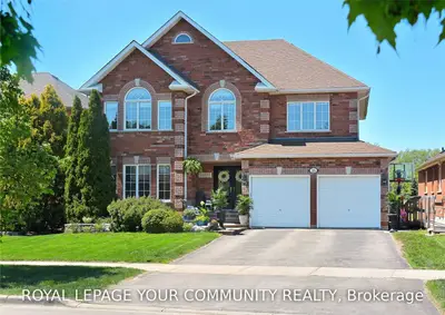 26 Thicketwood Boulevard, Whitchurch-Stouffville, ON L4A 1K1