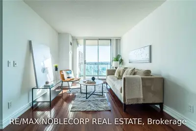 330 Red Maple Road 902, Richmond Hill, ON L4C 0T6