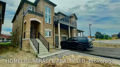 6 Blackwell Crescent, Bradford West Gwillimbury, ON L3Z 4L3