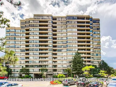 32 Clarissa Drive 124, Richmond Hill, ON L4C 9R7