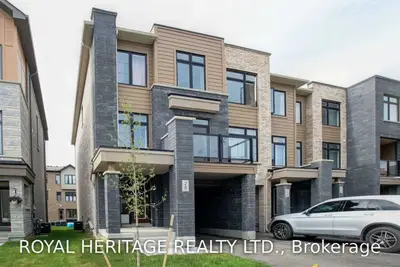 28 Vantage Loop Avenue, Newmarket, ON L3X 0K9