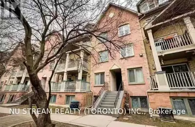 75 Weldrick Road E 839, Richmond Hill, ON L4C 0H9